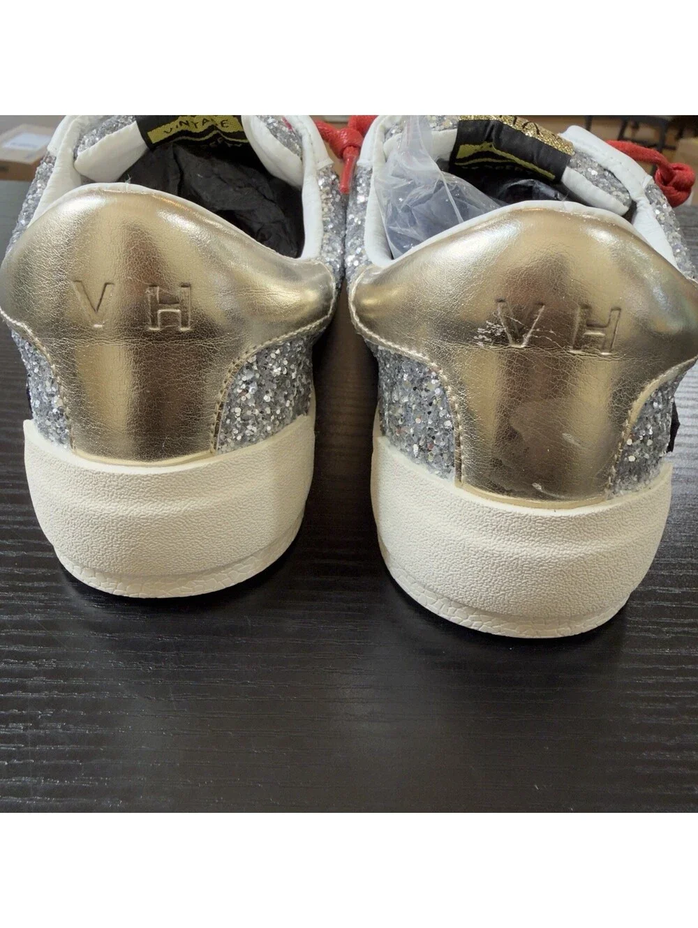 Size 6.5 Women’s Vintage Havana Silver Glitter Gray Star Red Laces Sneakers